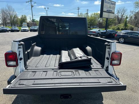 Used 2021 Jeep Gladiator Sport image 27