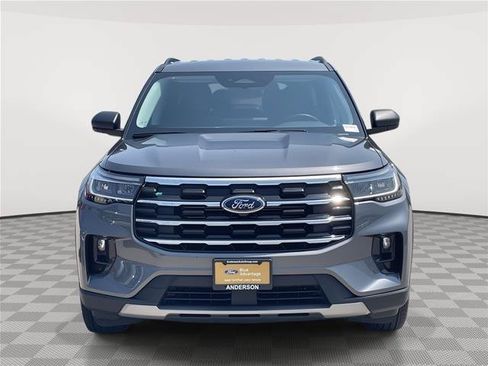 Certified 2025 Ford Explorer Active w/ Active Comfort Package AWD/4WD image 4