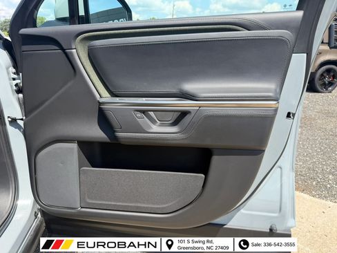Used 2025 Rivian R1S Adventure AWD/4WD image 23