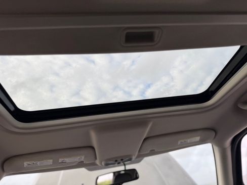 Used 2016 Jeep Patriot Latitude w/ Sun/Sound Group FWD image 14