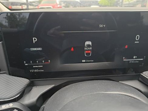 Used 2025 Nissan Kicks SR AWD/4WD image 12