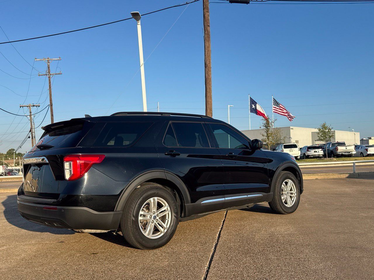 Used 2022 Ford Explorer XLT RWD image 23