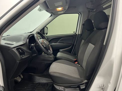 Used 2018 RAM ProMaster City Tradesman SLT image 4