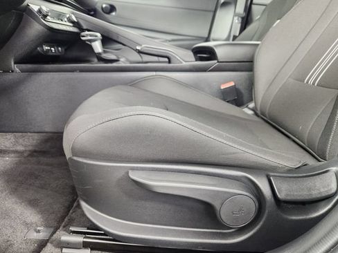Certified 2025 Hyundai Elantra Sport FWD image 10