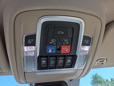 Used 2020 RAM 1500 Limited AWD/4WD image 9