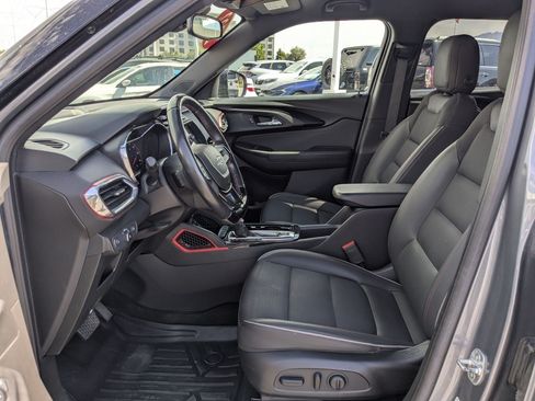 Used 2022 Chevrolet TrailBlazer RS w/ Convenience Package FWD image 23
