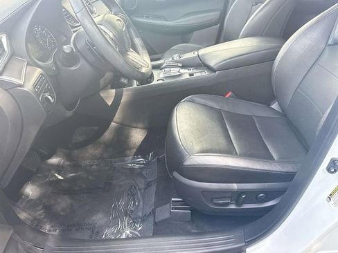 Certified 2023 INFINITI QX50 Luxe image 25