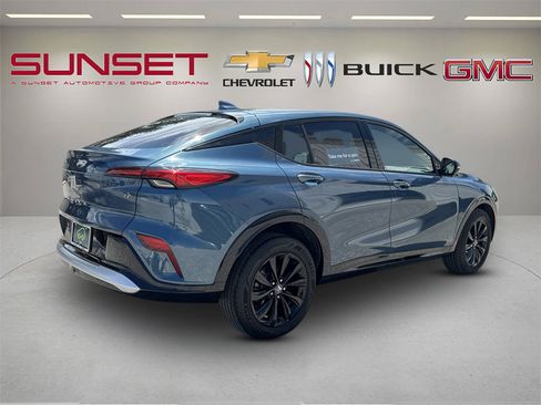 Certified 2024 Buick Envista Sport Touring w/ Advanced Safety Package FWD image 4