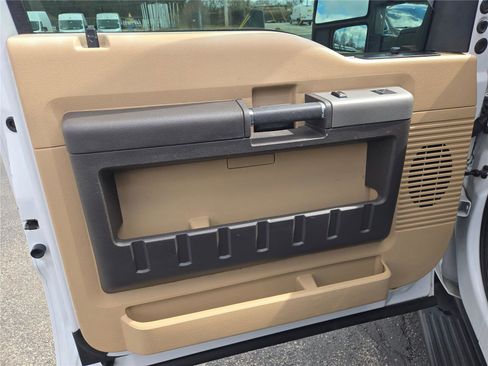 Used 2015 Ford F350 XLT w/ XLT Interior Package AWD/4WD image 21