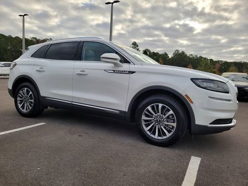 Used 2022 Lincoln Nautilus Reserve image 15