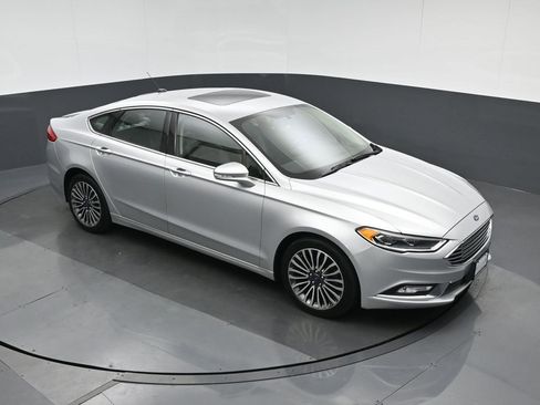 Used 2017 Ford Fusion SE image 54