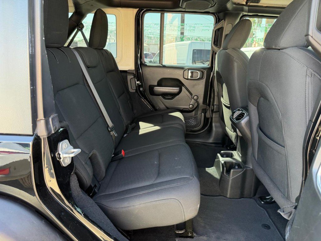 Used 2019 Jeep Wrangler Unlimited Sport AWD/4WD image 37