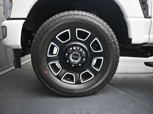 Certified 2024 Ford F250 Platinum AWD/4WD image 27