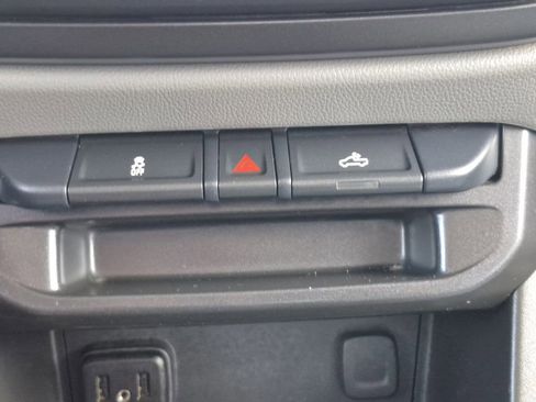 Used 2021 Chevrolet Colorado W/T w/ WT Convenience Package image 24