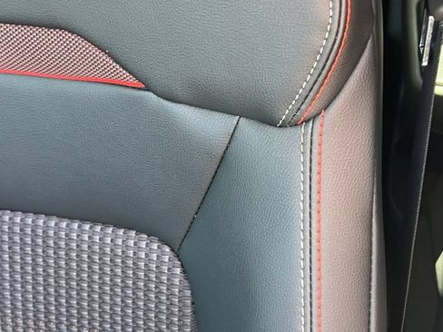 New 2026 Nissan Kicks SR AWD/4WD image 10