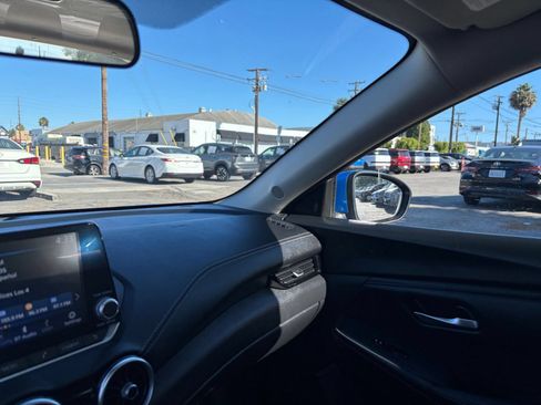 Used 2025 Nissan Sentra SV FWD image 34