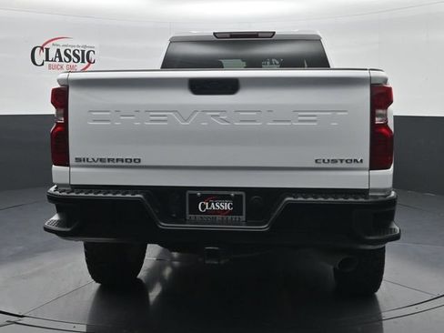 Used 2025 Chevrolet Silverado 2500 Custom w/ Custom Convenience Package image 8