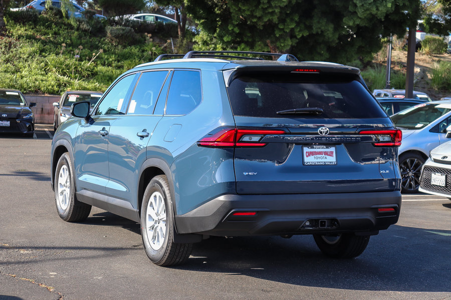 New 2026 Toyota Grand Highlander XLE FWD image 6