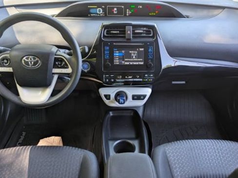 Used 2017 Toyota Prius Two w/ Prius Two Safety Plus Package FWD image 23