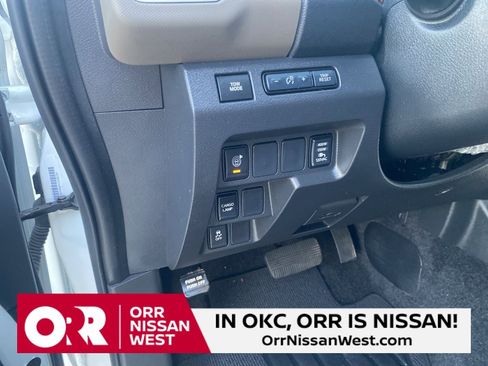 Used 2024 Nissan Frontier SV w/ SV Convenience Package image 27