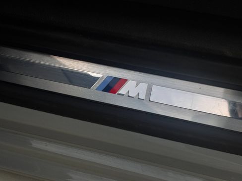 Used 2023 BMW 330i Sedan w/ M Sport Package image 8