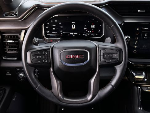 Used 2024 GMC Sierra 1500 AT4 w/ AT4 Preferred Package image 18