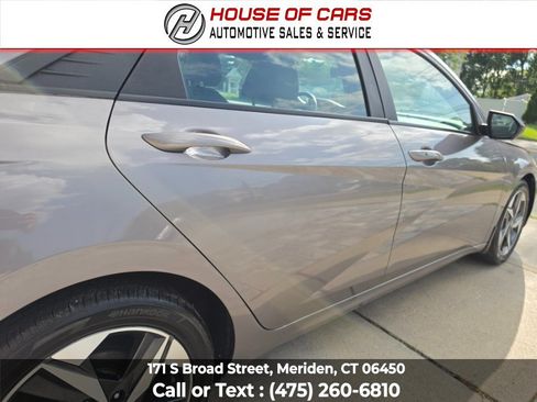 Used 2023 Hyundai Elantra SEL w/ Convenience Package FWD image 13