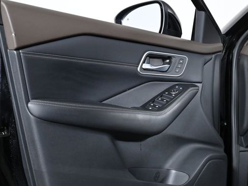 Used 2021 Nissan Rogue SL w/ Premium Package image 30