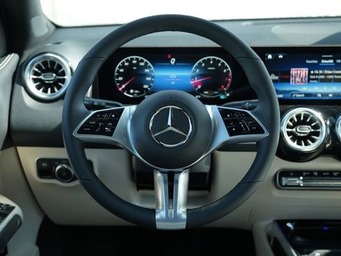Certified 2026 Mercedes-Benz GLB 250 4MATIC image 23