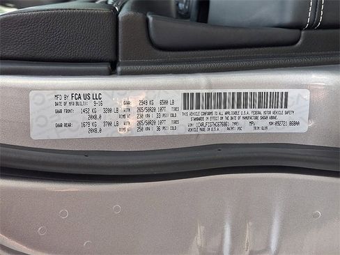 Used 2017 Jeep Grand Cherokee Overland image 27