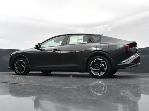 Certified 2025 Kia K4 EX FWD image 33
