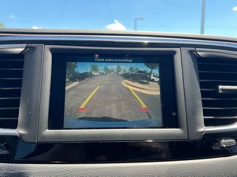 Used 2020 Chrysler Voyager Lxi FWD image 19