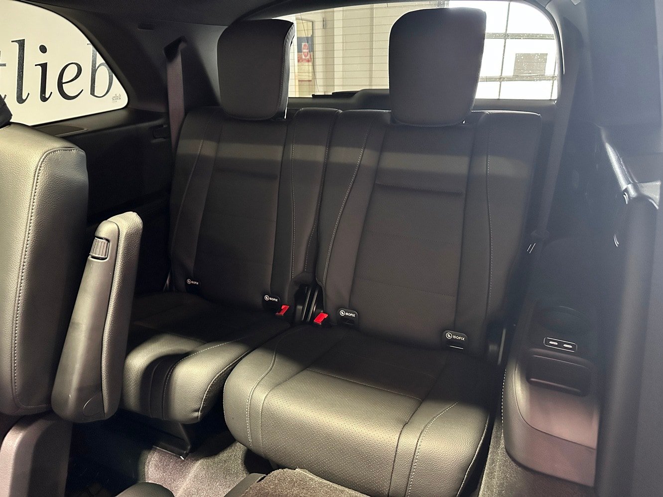 Certified 2025 Mercedes-Benz GLS 450 4MATIC image 37