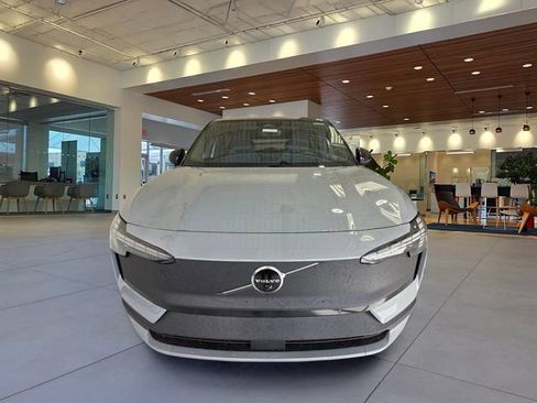 New 2026 Volvo EX30 Cross Country Ultra w/ Protection Package AWD/4WD image 5