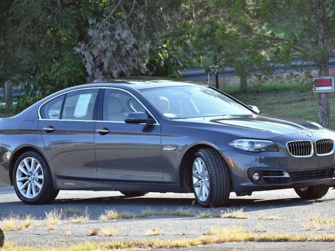 Used 2016 BMW 535i xDrive Sedan AWD/4WD image 4