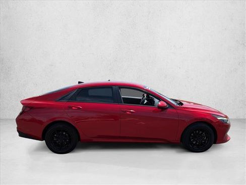 Used 2021 Hyundai Elantra SEL w/ Convenience Package FWD image 4