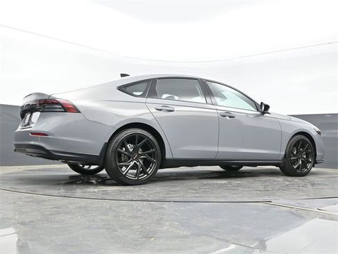 New 2025 Honda Accord SE image 25