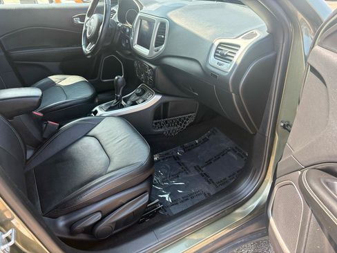 Used 2021 Jeep Compass Latitude AWD/4WD image 17