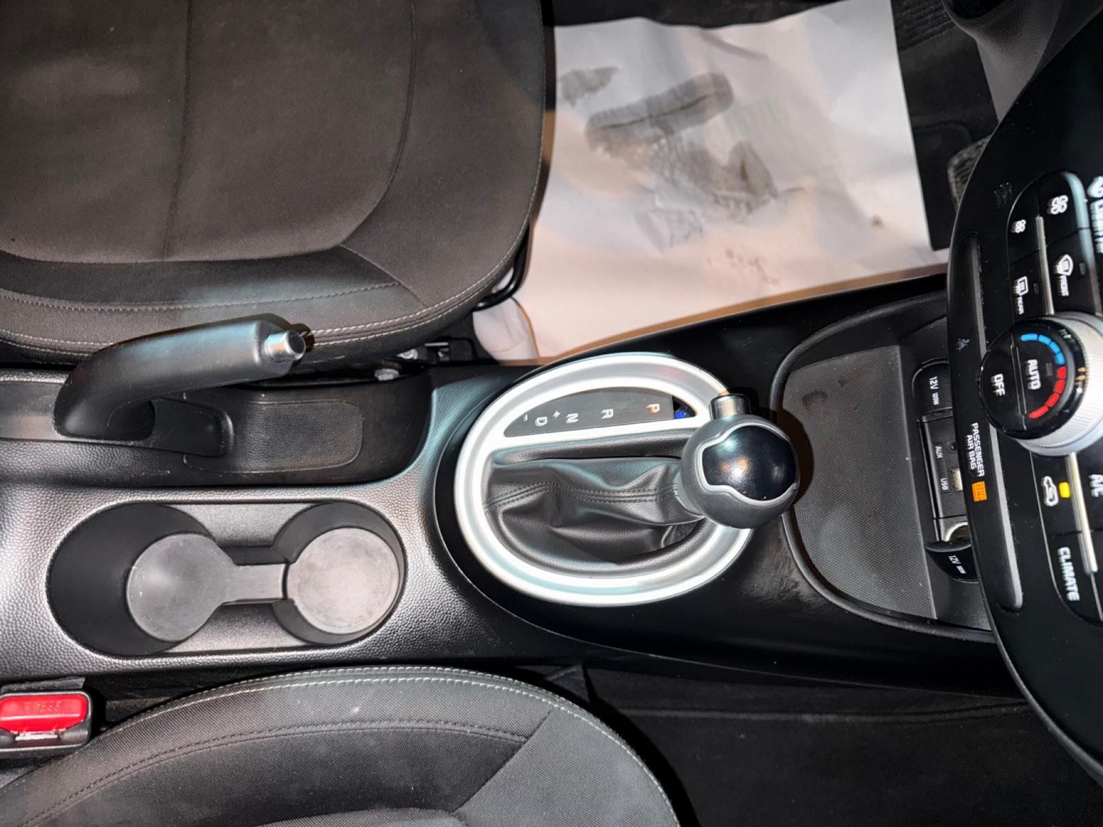 Used 2018 Kia Soul w/ Convenience Package FWD image 6