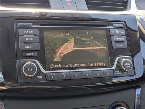 Used 2017 Nissan Sentra SR w/ SR Midnight Edition FWD image 9