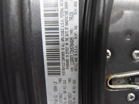 Used 2017 RAM 1500 Classic SLT image 41