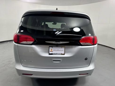 Used 2023 Chrysler Voyager LX FWD image 32