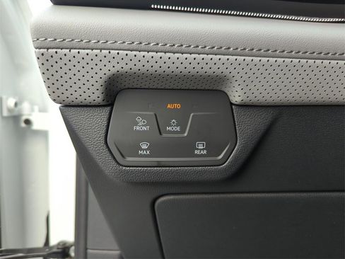 New 2026 Volkswagen Atlas Peak Edition image 30