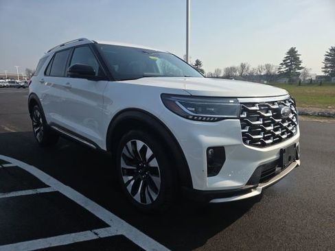 Certified 2025 Ford Explorer Platinum w/ LUX Leather Package AWD/4WD image 1