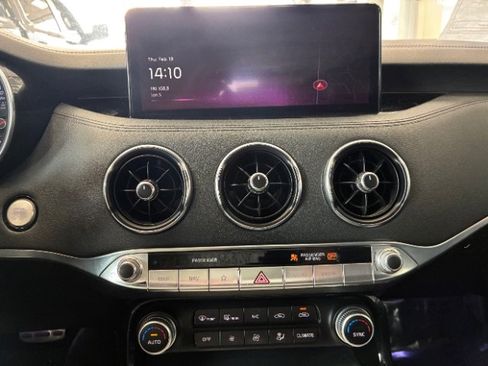 Used 2022 Kia Stinger GT1 RWD image 21