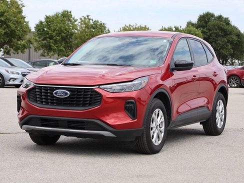Used 2025 Ford Escape Active w/ Cold Weather Package AWD/4WD image 6