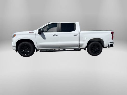 Used 2024 Chevrolet Silverado 1500 RST w/ Z71 Off-Road Package AWD/4WD image 2