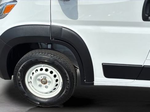 Used 2025 RAM ProMaster 2500 w/ Storage Group image 31