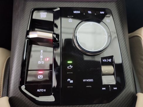 Used 2025 BMW X3 xDrive30i w/ Convenience Package image 16