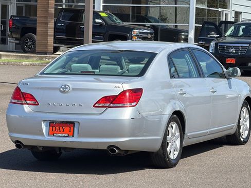 Used 2005 Toyota Avalon XL FWD image 5